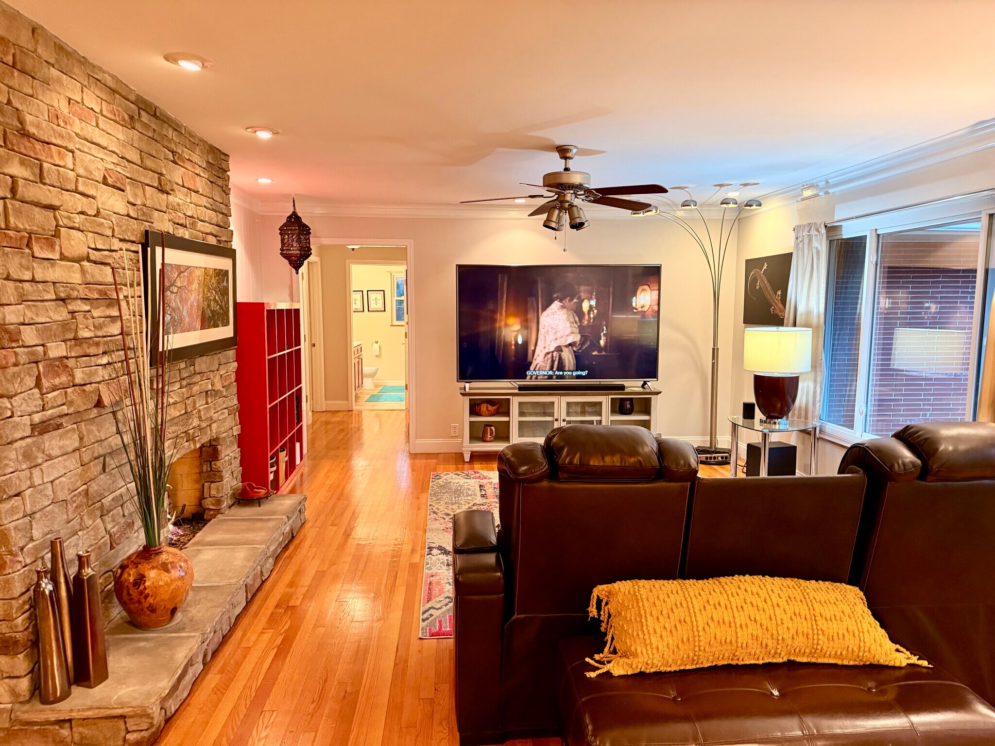 Building Photo - 5200 Skyline Dr