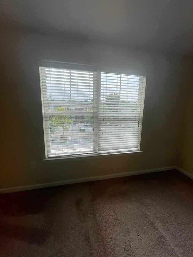 Building Photo - 17-1727 BBCH