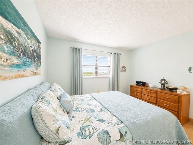 Building Photo - 7440 S Ocean Dr