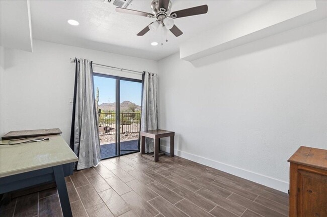 Building Photo - 38466 N Basin Rd