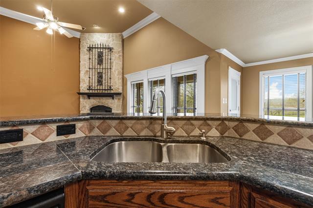 Building Photo - 389 Scenic View Dr
