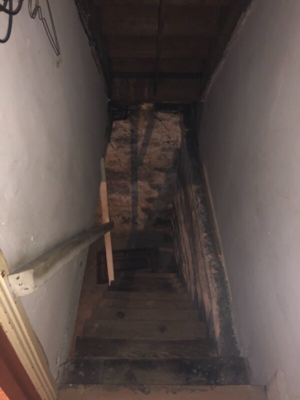 Building Photo - 742 Genesee St