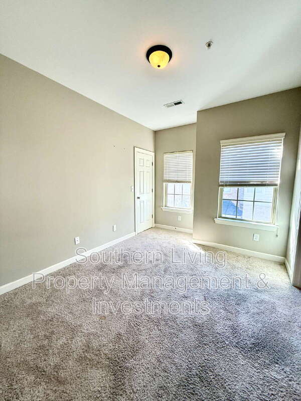 Building Photo - 11410 Felizzano Pl