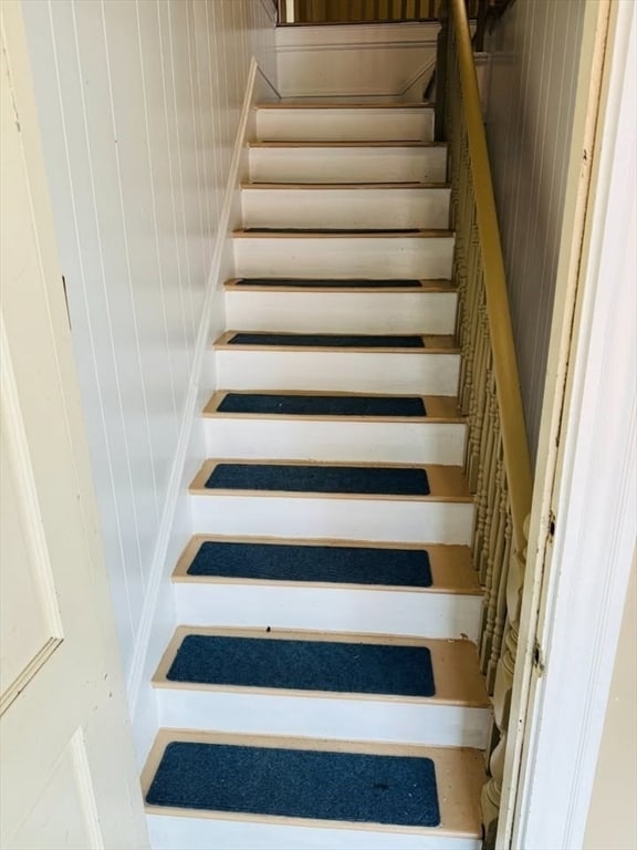 Building Photo - 10 Kenwood Terrace