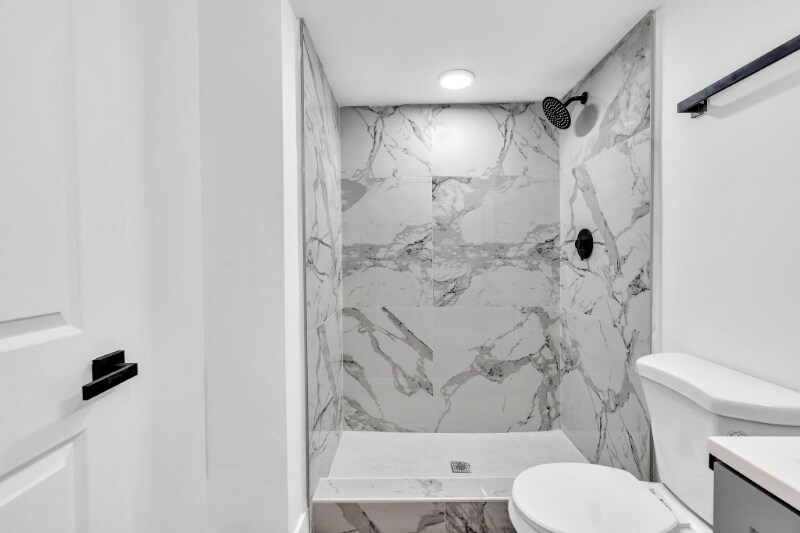 Building Photo - 803 SW 15th Ave