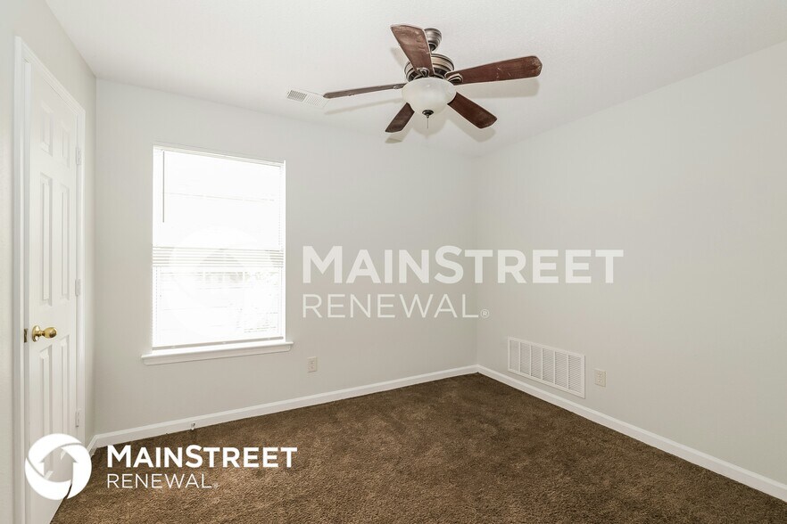Building Photo - 4674 Royal View Dr