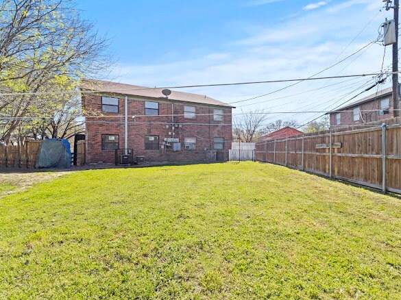 Building Photo - 908 Isbell Rd