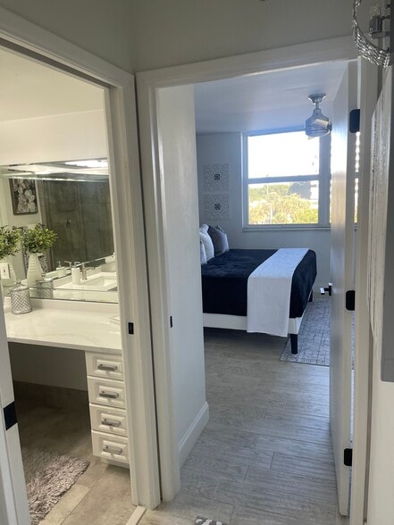 Building Photo - 3594 S Ocean Blvd