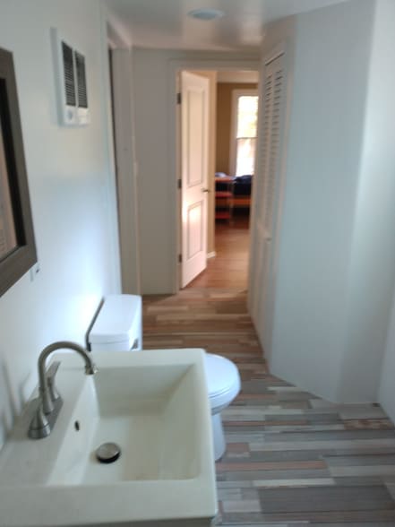 Building Photo - 6 Maple St