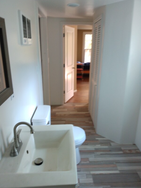 Building Photo - 6 Maple St