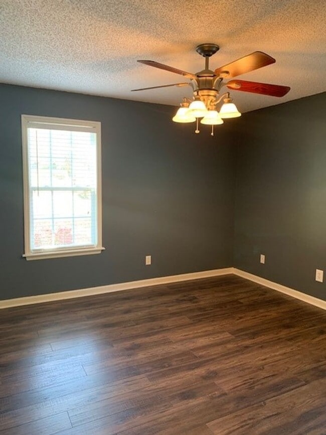 Building Photo - 3Bedroom 2 Bathroom in Valdosta