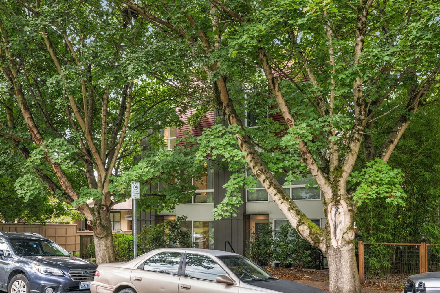 Building Photo - 2319 Franklin Ave E