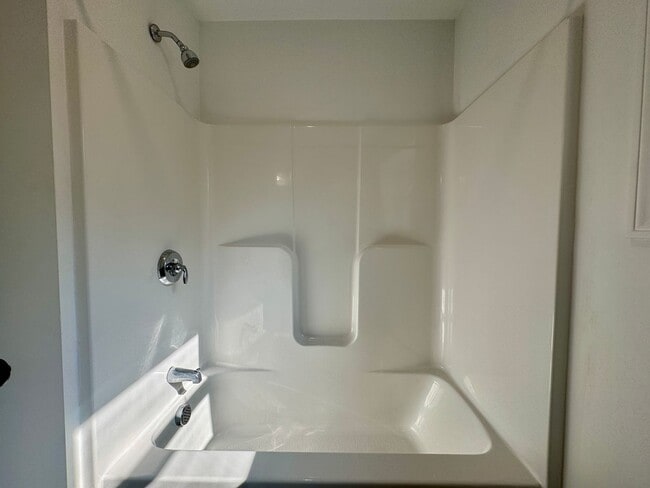 Building Photo - 116-118 Seavey Street