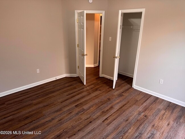 Building Photo - 5602 Kaitlyn Dr W