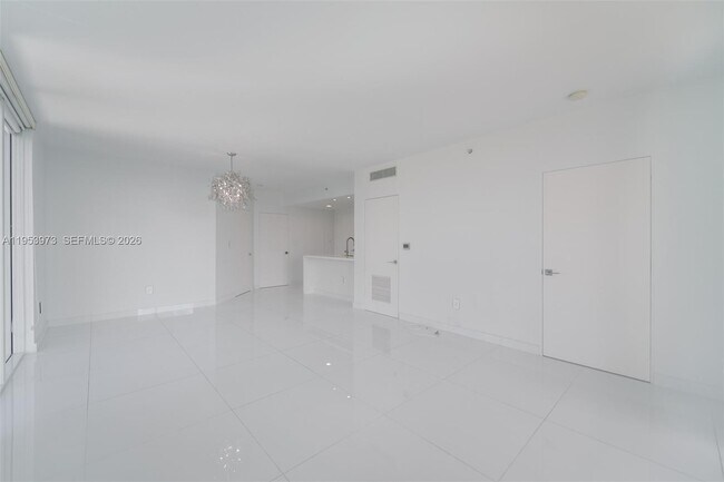 Building Photo - 1401 SW 22nd St