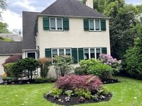 Building Photo - 64 Maple Dr