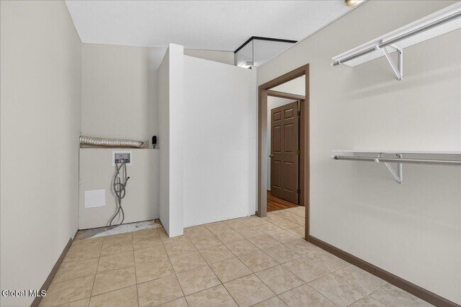 Building Photo - 54 Freemans Bridge Rd