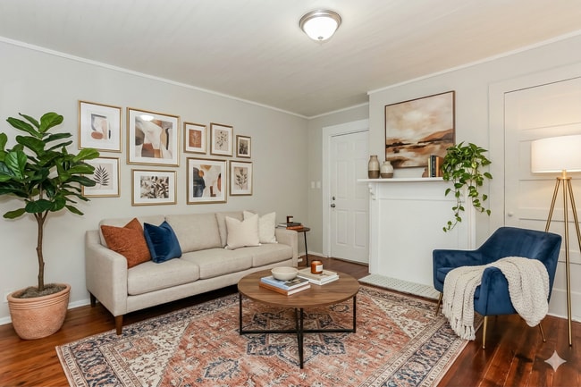 Building Photo - Charming Home for Rent – Griffin, GA - $500 off on 1st month's rent