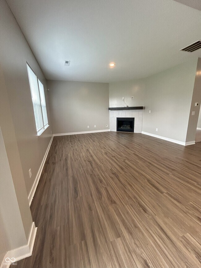 Building Photo - 1269 Bristol Pl