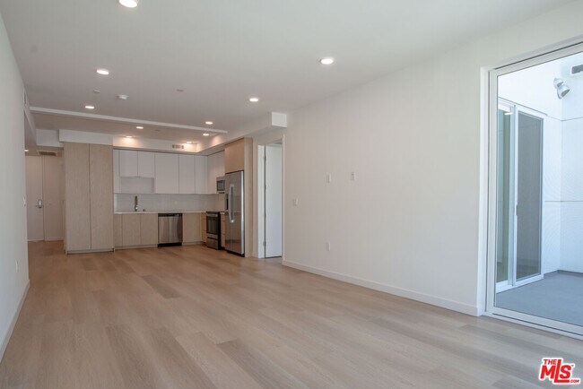 Building Photo - 4406 Fulton Ave