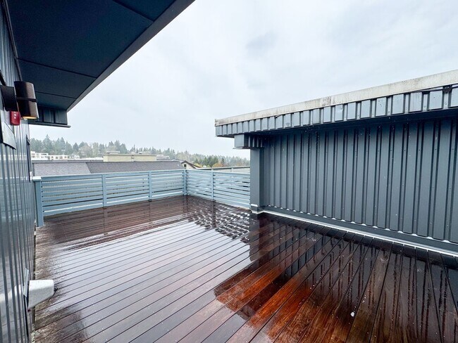 Building Photo - 2Bd/2Ba Mercer Island Condo