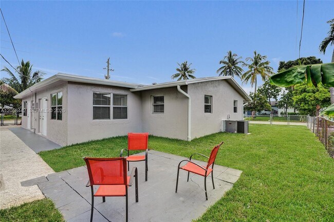 Building Photo - 5900 NW 19th St