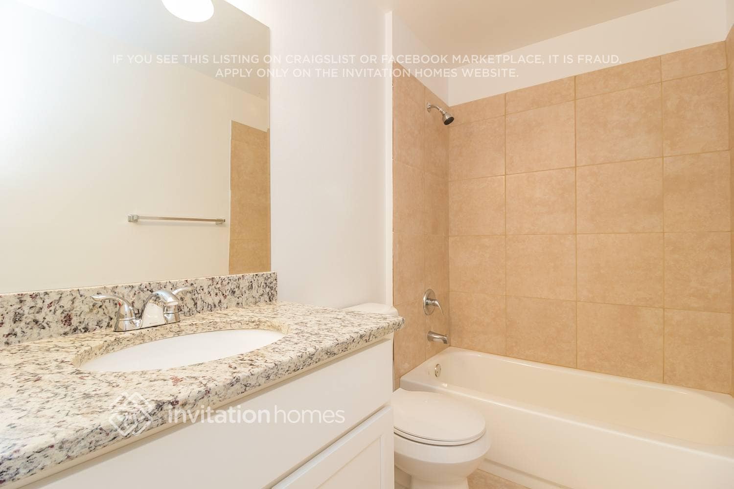 Building Photo - 1924 Corner Glen Dr