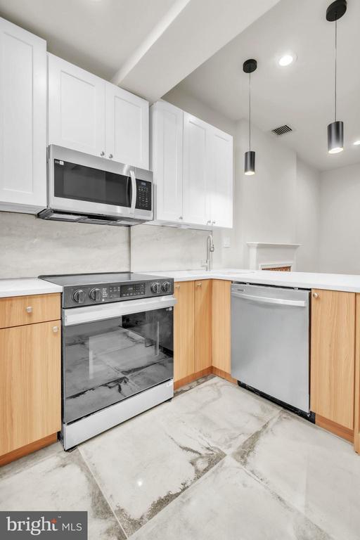 Building Photo - 1823 S Broad St