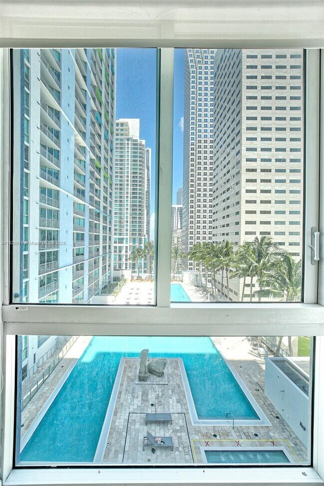 Building Photo - 335 S Biscayne Blvd