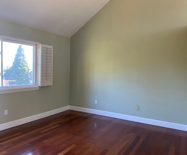 Building Photo - 5841 Charter Oaks Dr