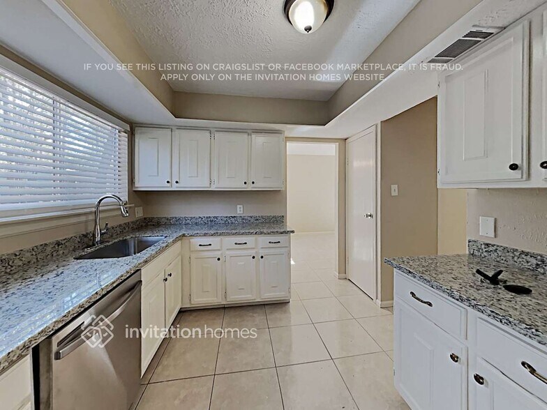 Building Photo - 27 S White Pebble Ct