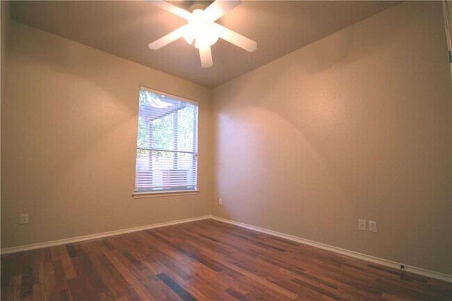 Building Photo - 1616 Chasewood Dr