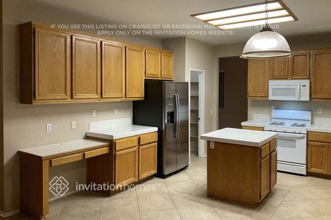 Building Photo - 37866 Spur Dr