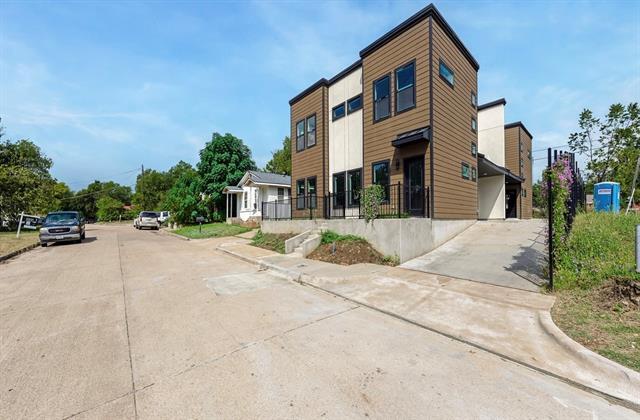 Building Photo - 1116 E Oleander St