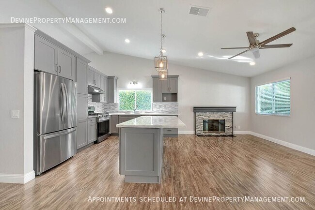 Building Photo - 9814 Hibiscus Ct