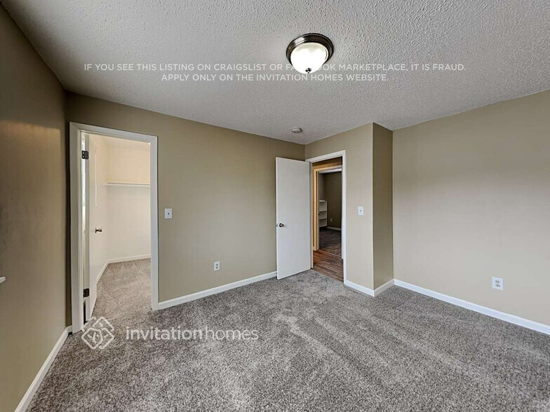 Building Photo - 16372 E Brown Dr