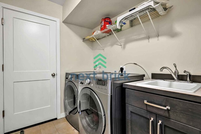 Building Photo - Stunning 4-Bedroom, 3-Bathroom East-Facing Cul-De-Sac Home in Laterra Estates