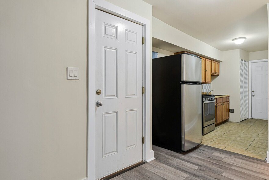 Building Photo - 3427 B St SE