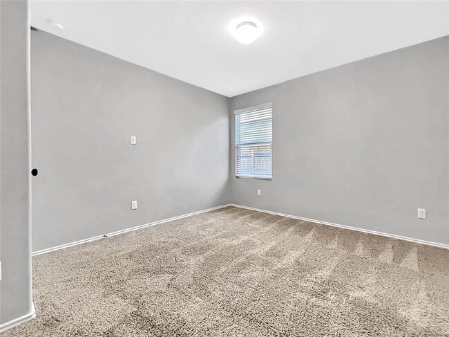 Building Photo - 353 Bronco Billy Dr