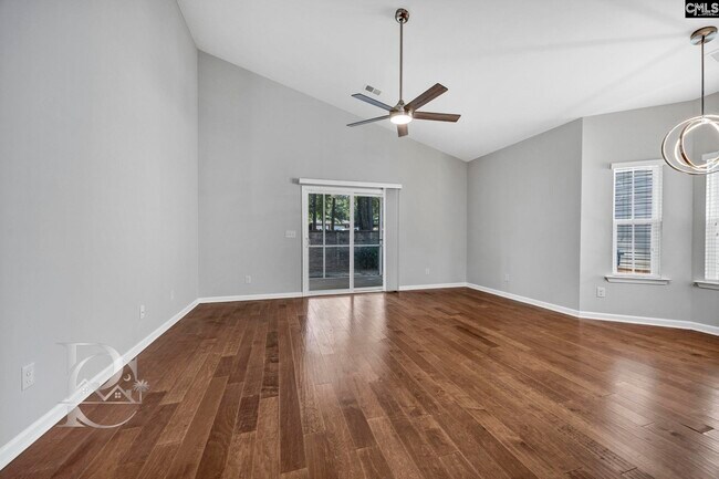 Building Photo - 157 Springhaven Dr