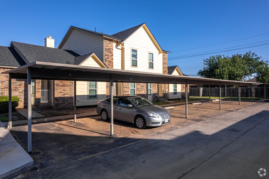 Covered Parking - Quail Creek Apts.