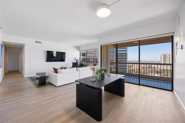 Building Photo - 3831 Turtle Creek Blvd