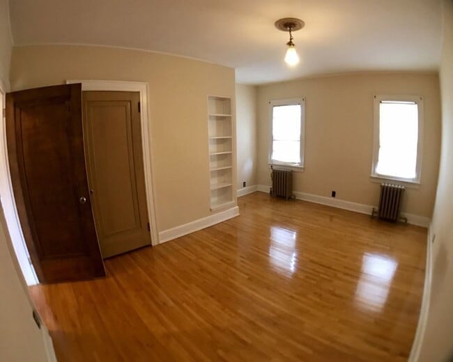 Building Photo - 4213 N Stowell Ave