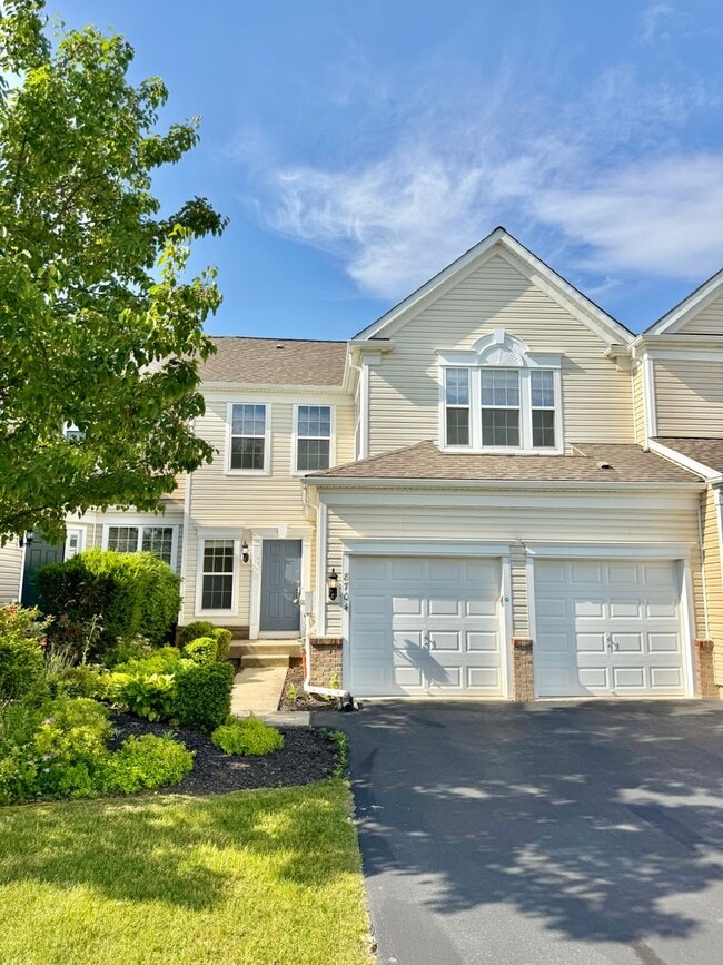 Building Photo - THREE BEDROOM/2.5 BATH TOWNHOME located in PARKLAND School District!