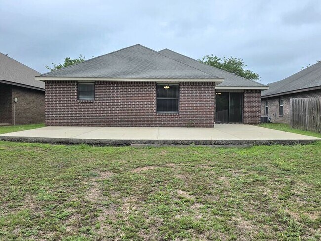 Building Photo - 4992 Makenna Cir