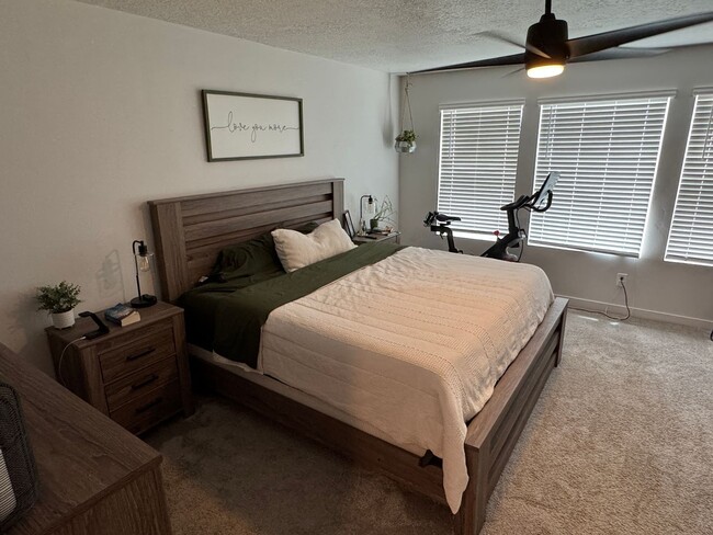 Building Photo - Beautiful NEW build, 4 bedroom 2 bathroom