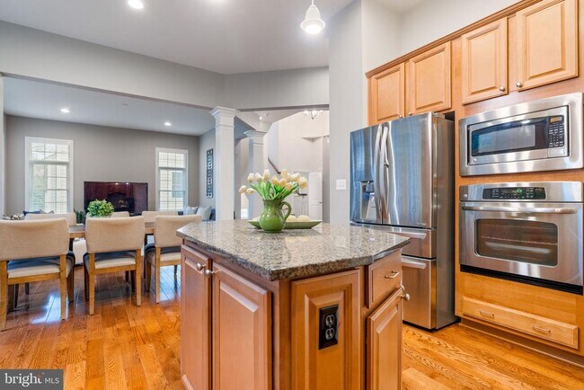 Building Photo - 8106 Angelo Way
