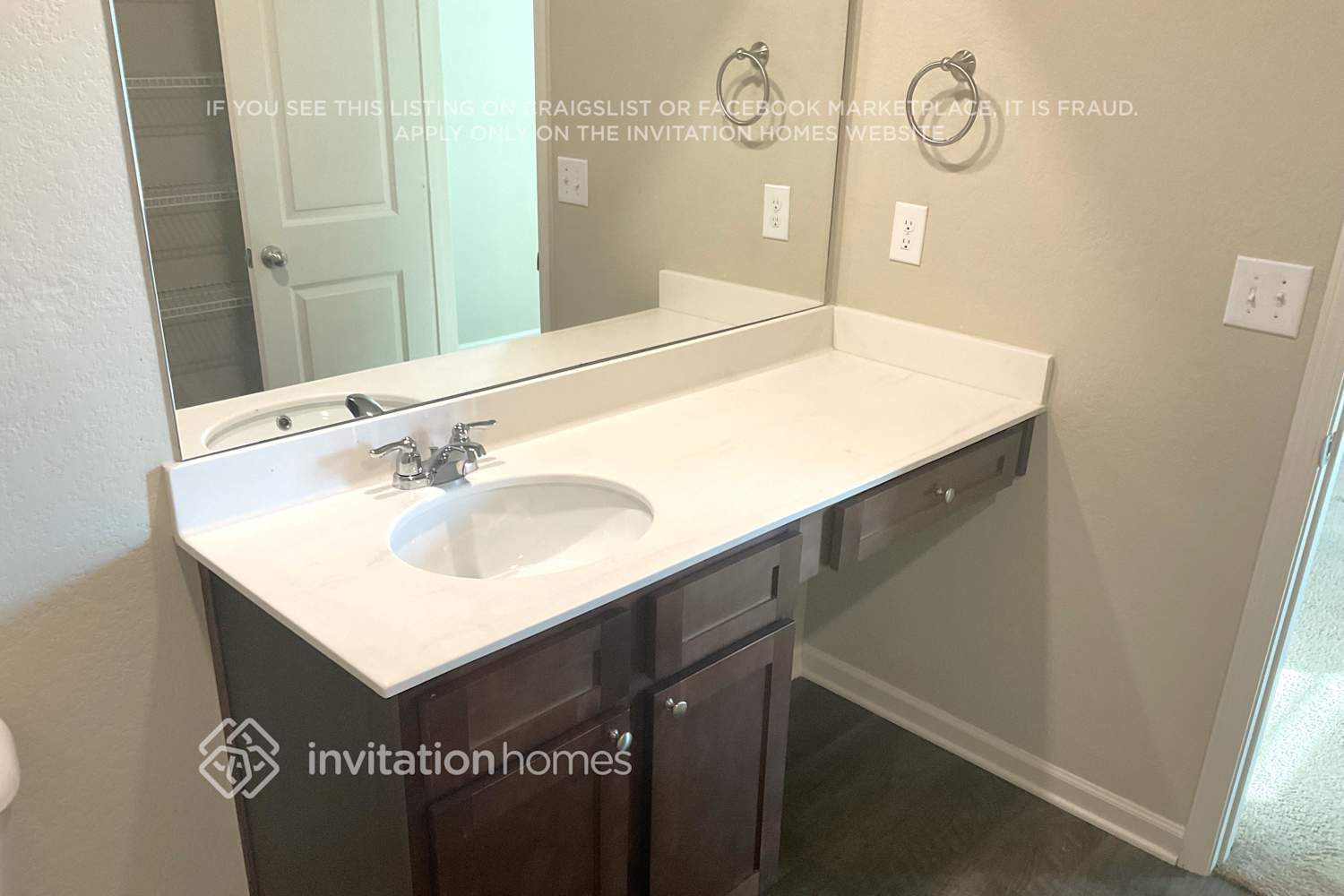 Building Photo - 636 Gleaner Wy