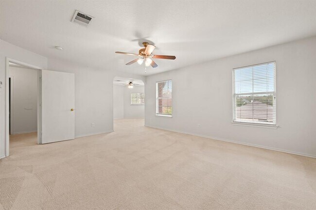Building Photo - 11140 Currin Ln
