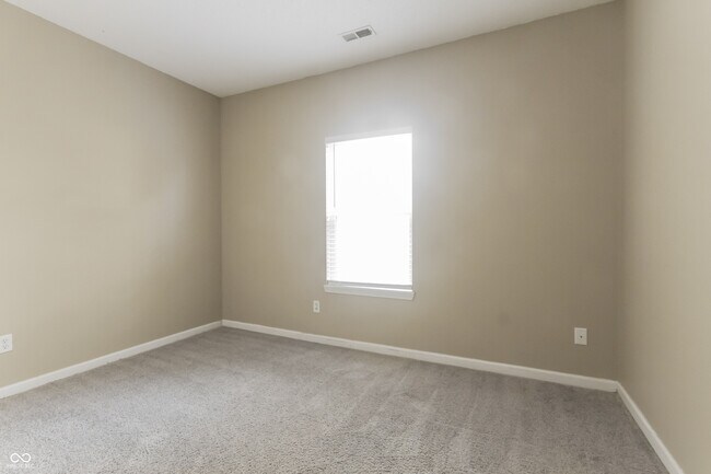 Building Photo - 8018 Ithaca Way